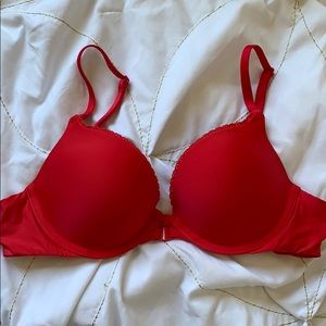 Victoria’s Secret Push Up Bra (34A)